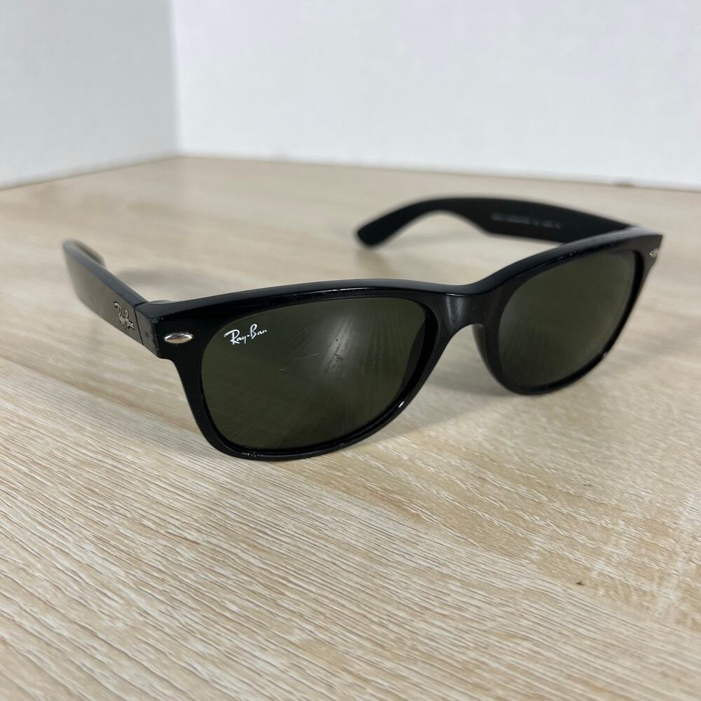 Ray-Ban RB2132 New Wayfarer Sunglasses Polarized Lenses 901 55-18 Black READ